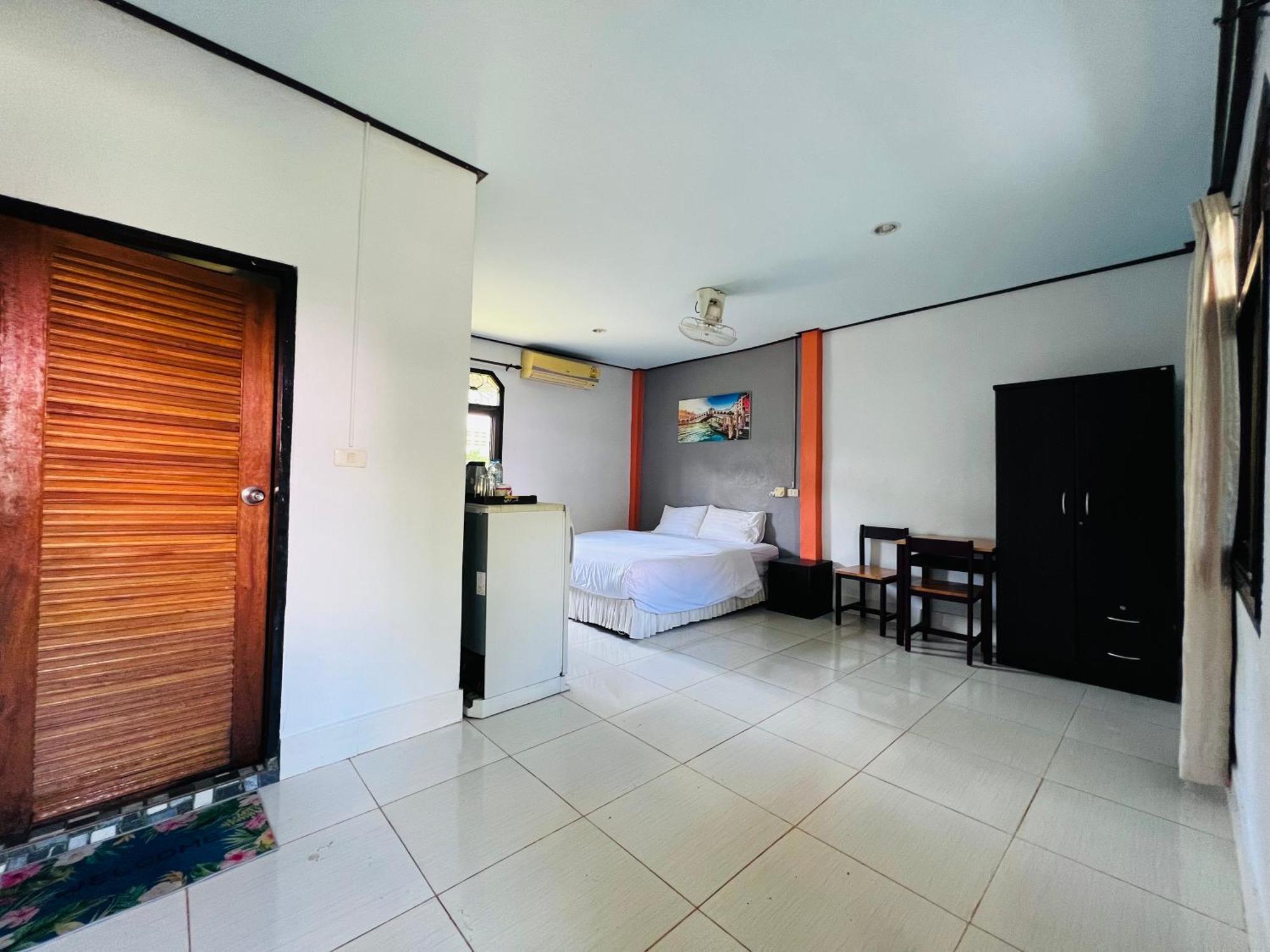 Prukrom Lanta Guesthouse Ko Lanta Esterno foto