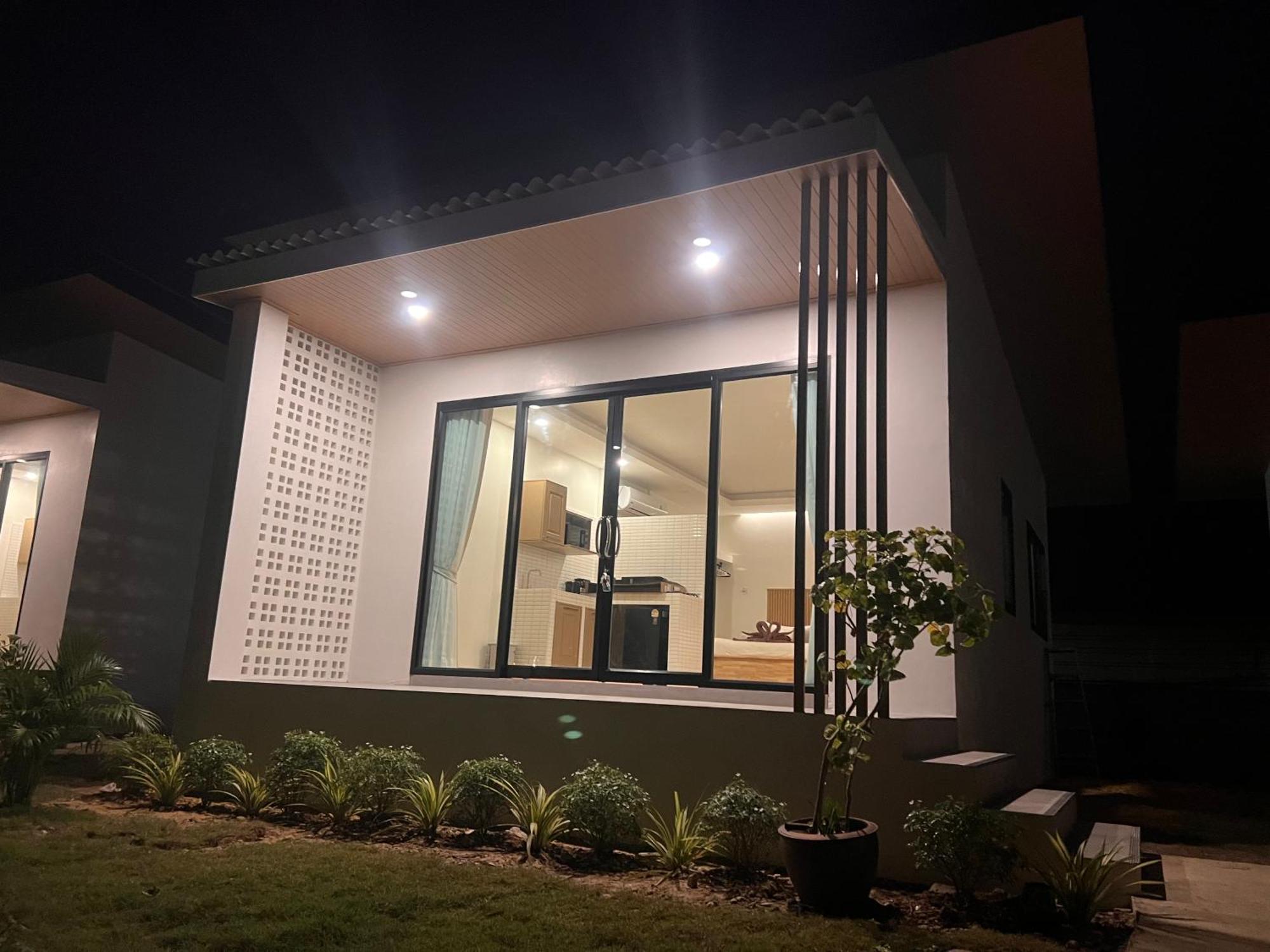 Prukrom Lanta Guesthouse Ko Lanta Esterno foto