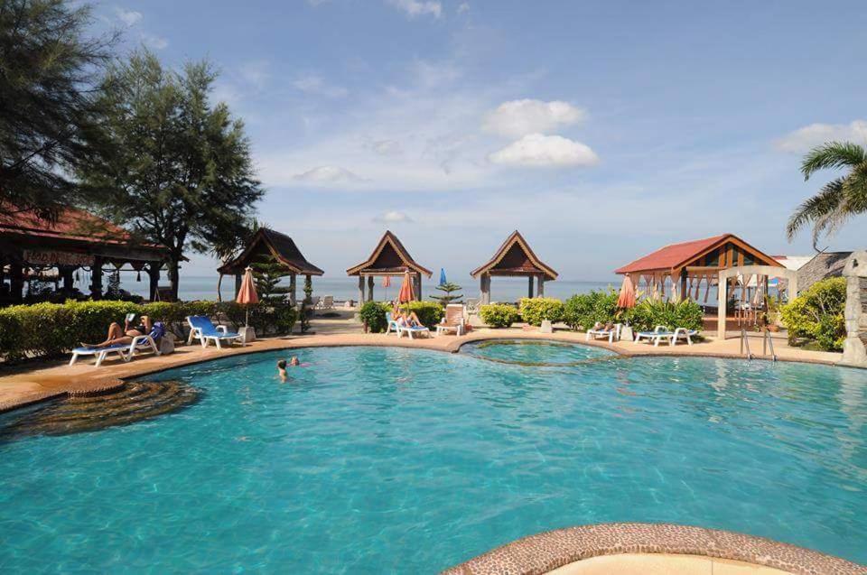 Prukrom Lanta Guesthouse Ko Lanta Esterno foto