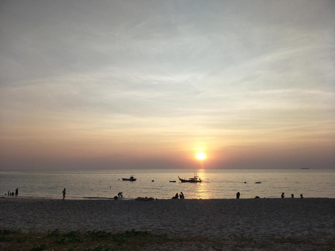 Prukrom Lanta Guesthouse Ko Lanta Esterno foto